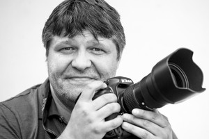 Holger John, über ein Jahrzehnt lang mit seiner Kamera Chronist der Erfurter Herbstlese, verstarb im Frühjahr im Alter von 57 Jahren. (Foto: Uwe-Jens Igel)