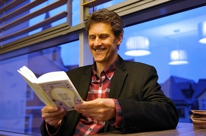 Ein gut gelaunter Frank Quilitzsch kurz vor seiner Lesung in der Buchhandlung Hugendubel (Foto: viadata).