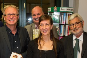 Gruppenbild mit Bloggerin: Anja Schmidt mit drei Vierteln des literarischen Herbstlese-Quartetts. 