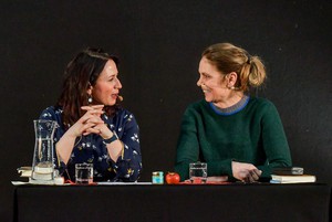 Sie sahen sich zum ersten Mal und verstanden sich sofort: Thüringens Umweltministerin Anja Siegesmund (links) und Starköchin Sarah Wiener.