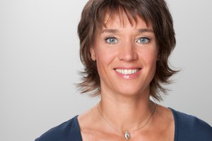 Zeitlose Gedichte statt aktueller Nachrichten:  TV-Frontfrau Aline Thielmann kommt ins Kultur: Haus Dacheröden (Foto: MDR, Marco Prosch).